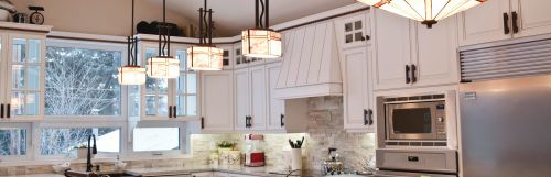 Kitchen with two different cabinet finishes